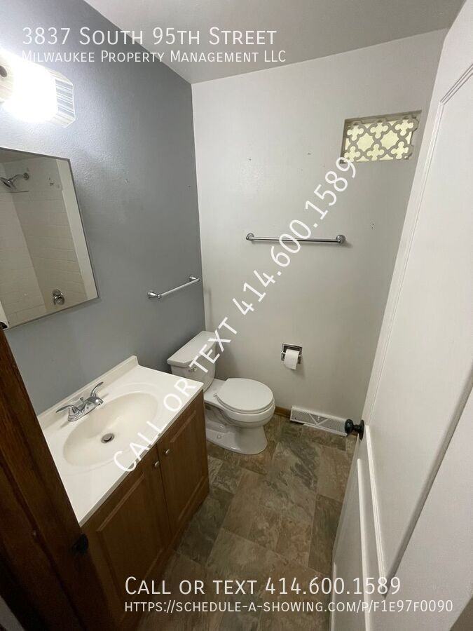 3837 S 95th St - Photo 2 of 6