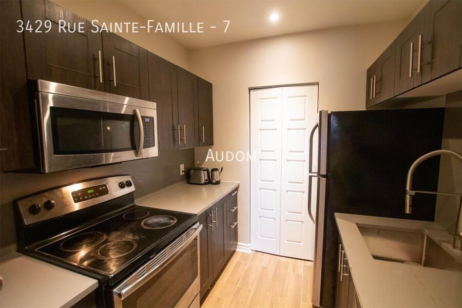 3429 Rue Sainte-Famille #7