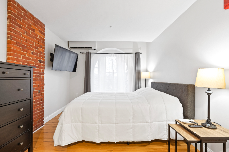 1331 Elm St - Photo 6 of 25