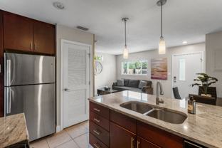 202 N Fremont Ave #B - Photo 1 of 1