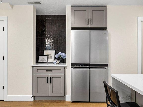 514 Se 42nd Ave #A - Photo 5 of 23