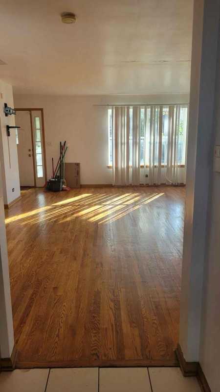 1322 E 72nd Pl - Photo 3 of 11