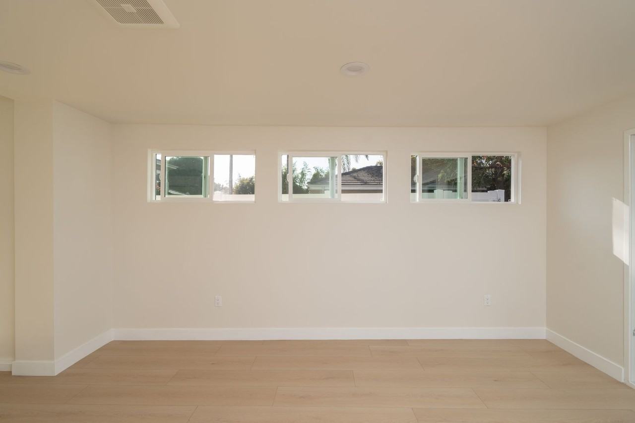 1411 S 8th Ave #B - Photo 3 of 21