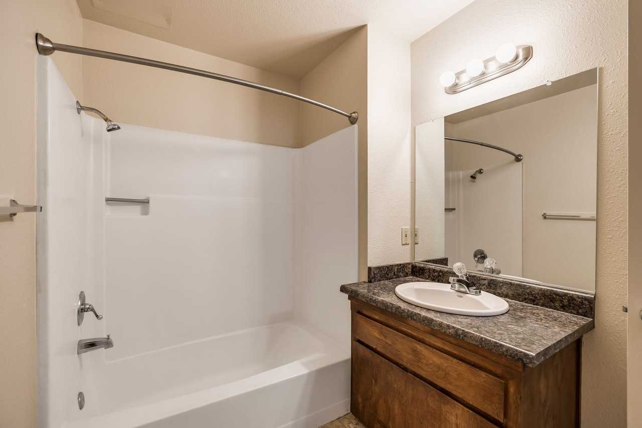 Sherman Village Apartments - Photo 7 of 15