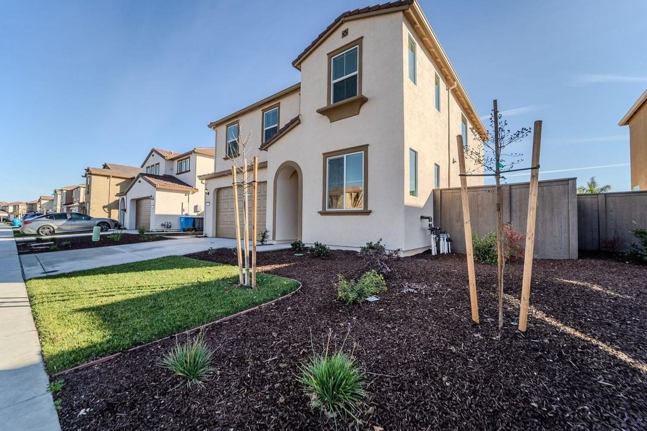 1396 Algodon Rd - Photo 3 of 29