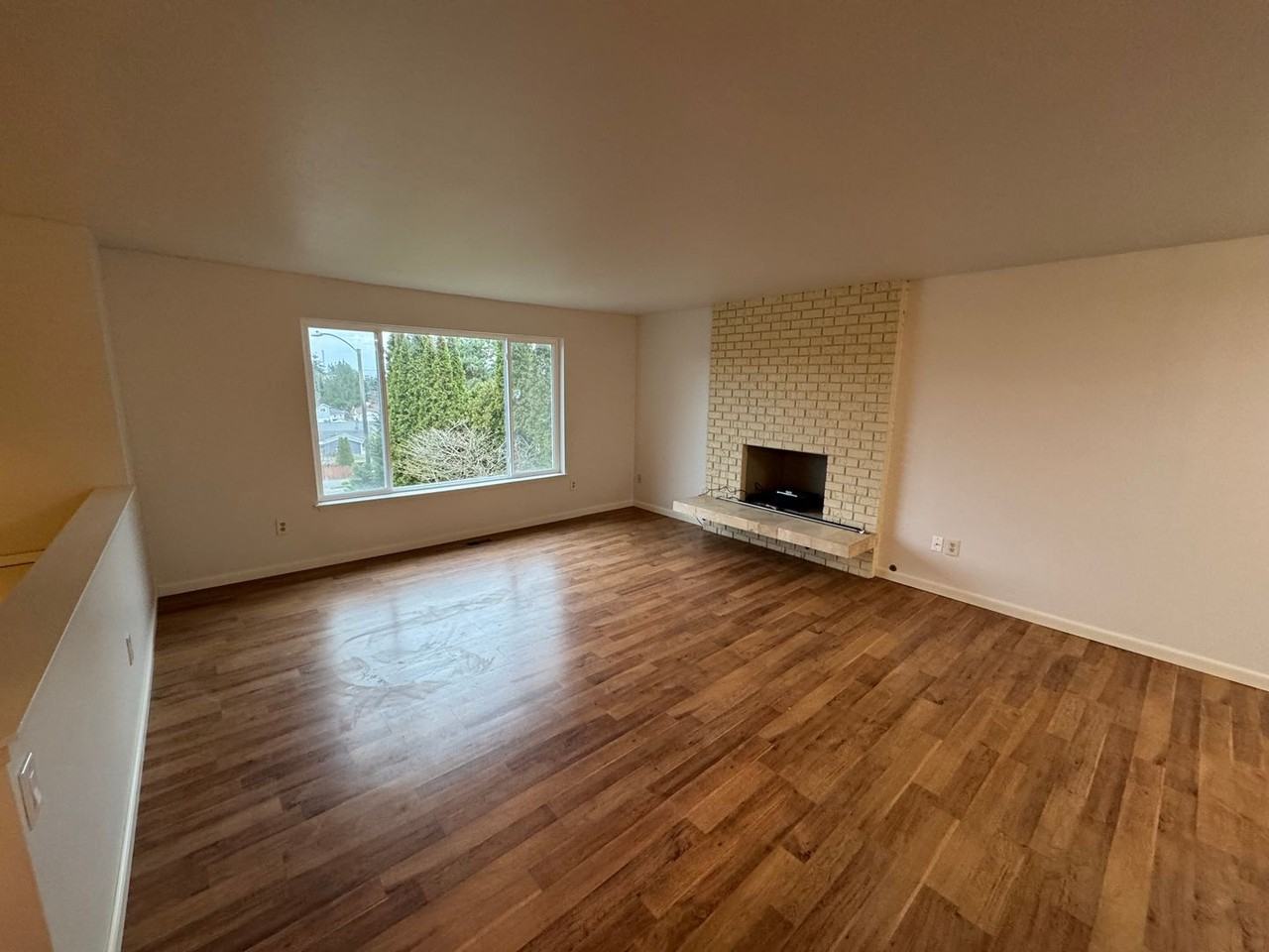 505 74th St Sw - Photo 5 of 18