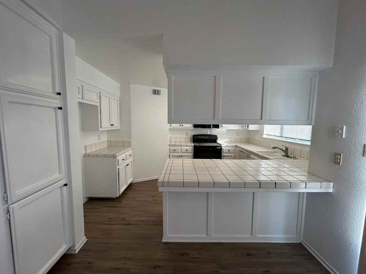 7921 Cold Creek Ct - Photo 5 of 18