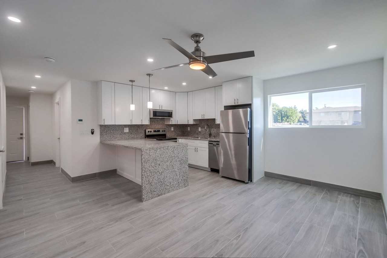 738 S. Orange Avenue - Photo 3 of 25