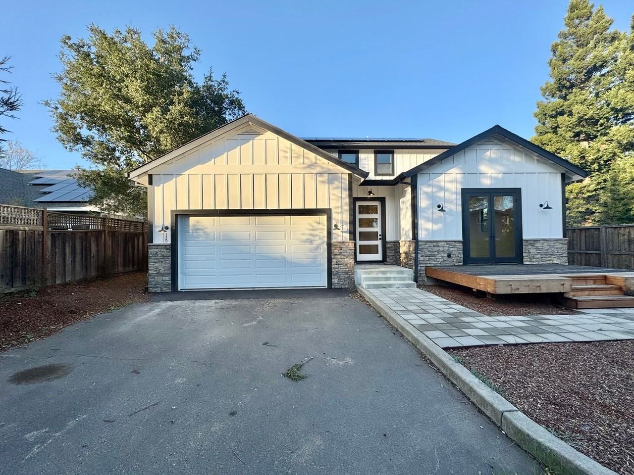 320 Blake Ln - Photo 2 of 41