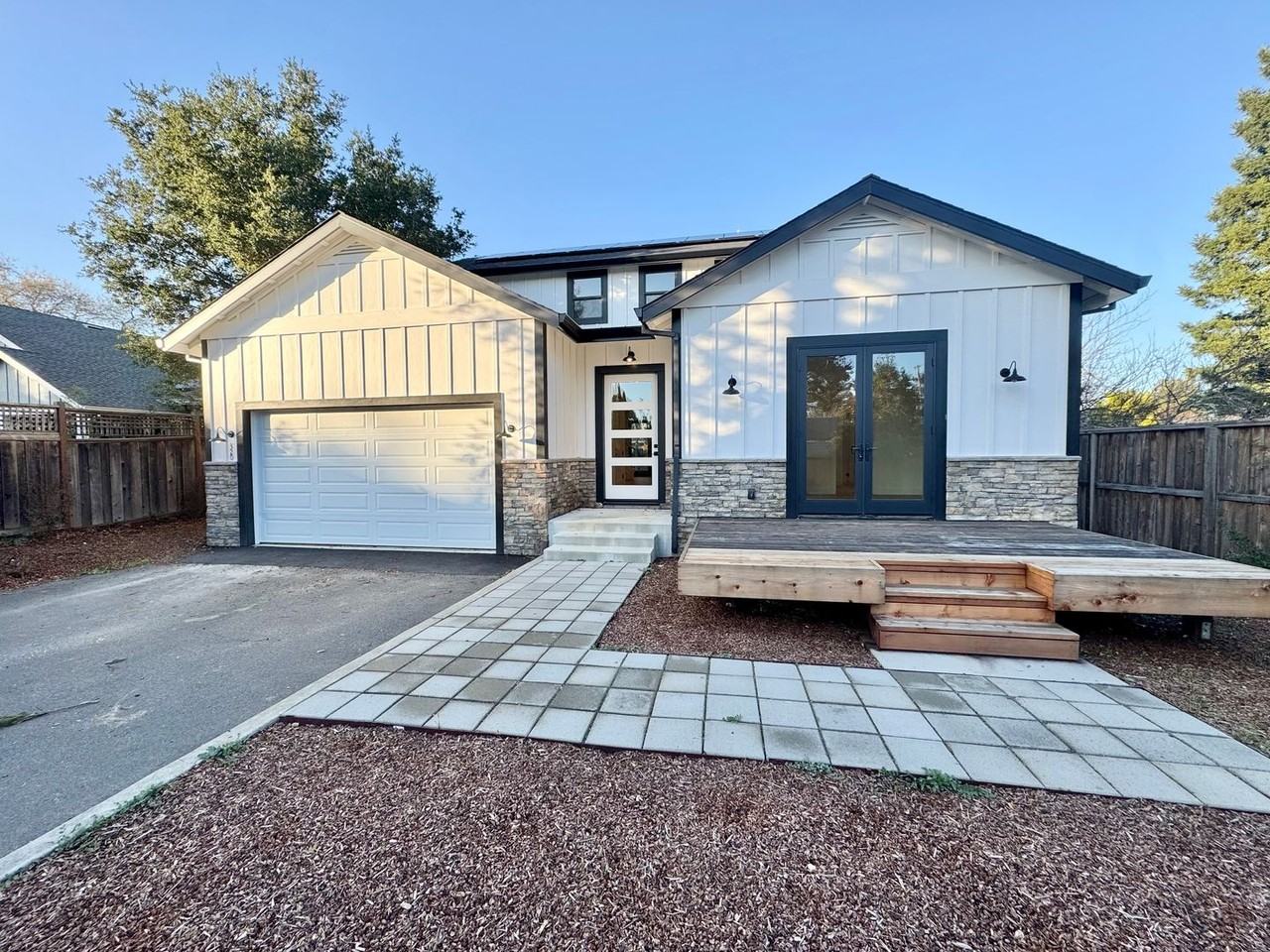 320 Blake Ln - Photo 3 of 41