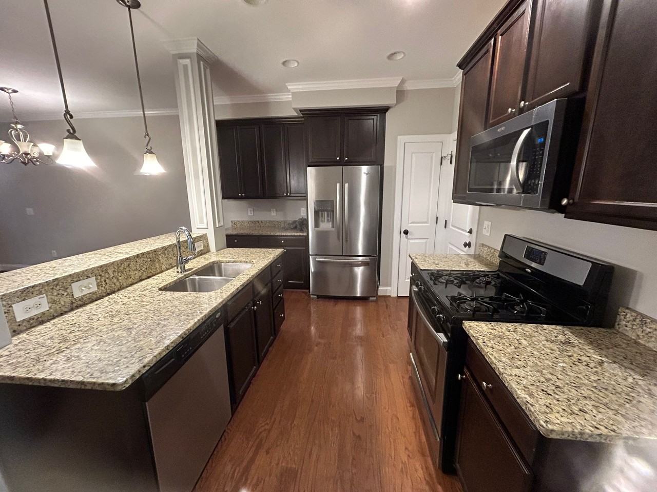 1313 Foxglove Dr #1313 - Photo 4 of 14