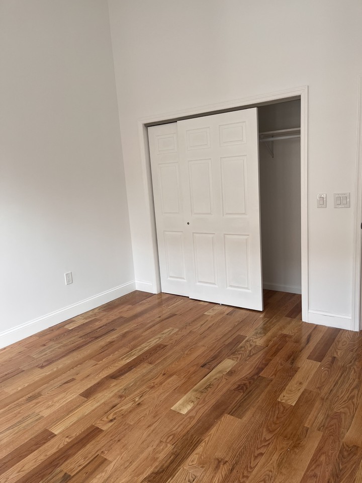 189 Main St #2A - Photo 3 of 7