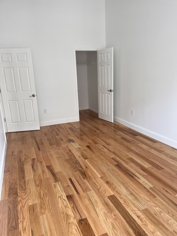 189 Main St #2A - Photo 2 of 7