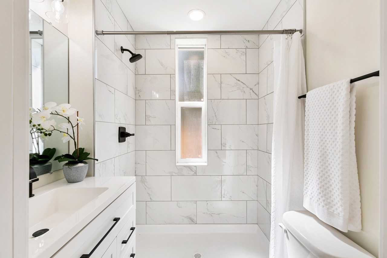 227 N Walnut St #NA - Photo 4 of 22