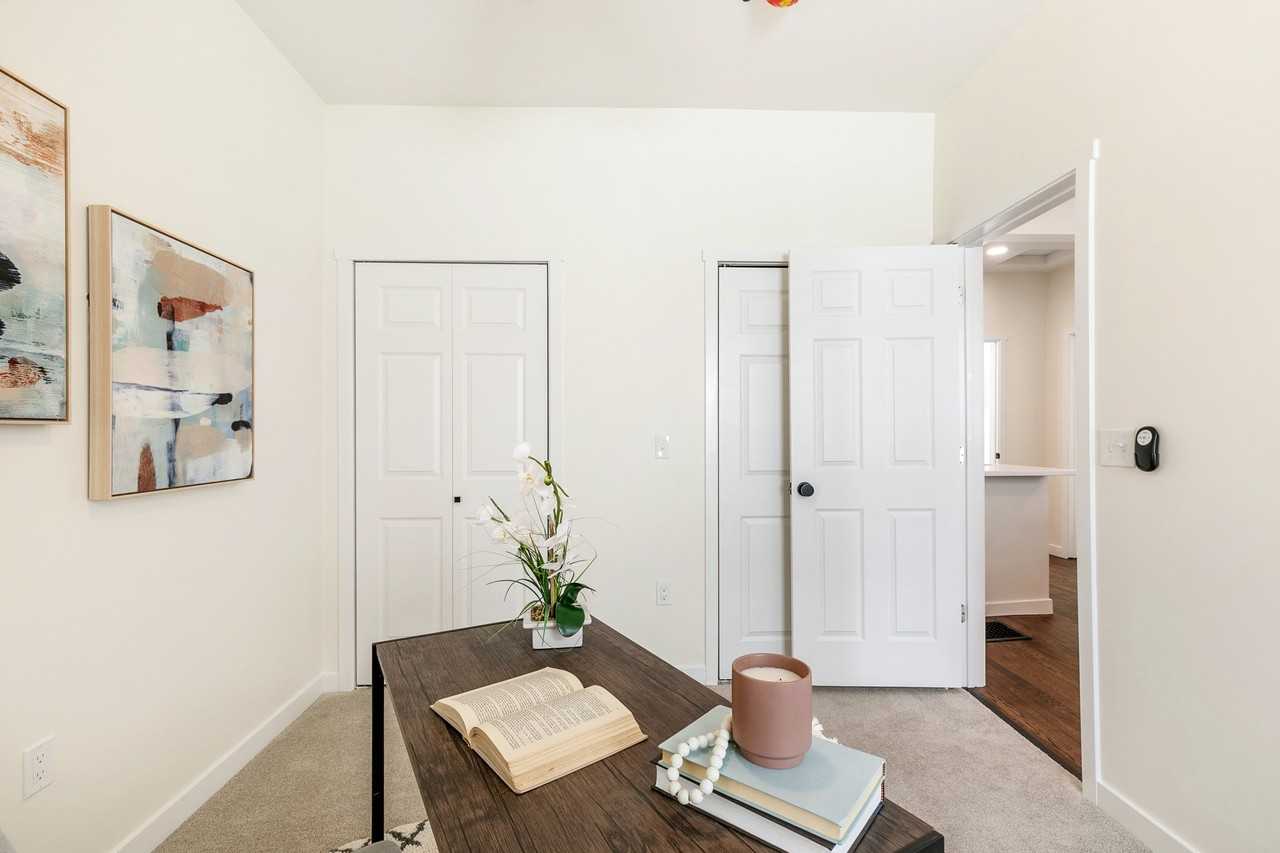 227 N Walnut St #NA - Photo 6 of 22