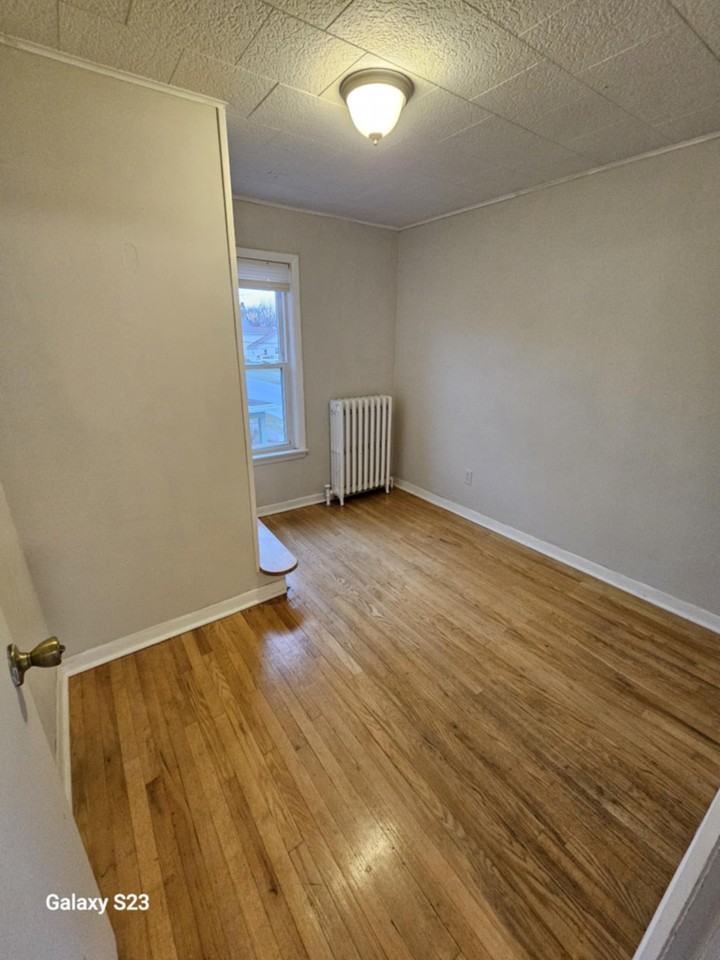 112 Dunning Ave #2UPPER - Photo 2 of 6