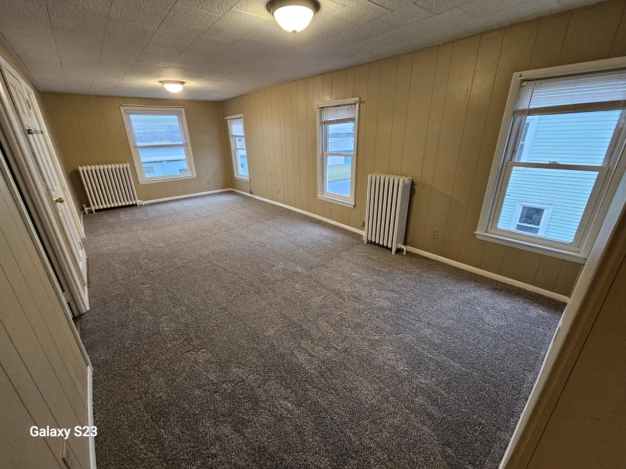 112 Dunning Ave #2UPPER - Photo 4 of 6