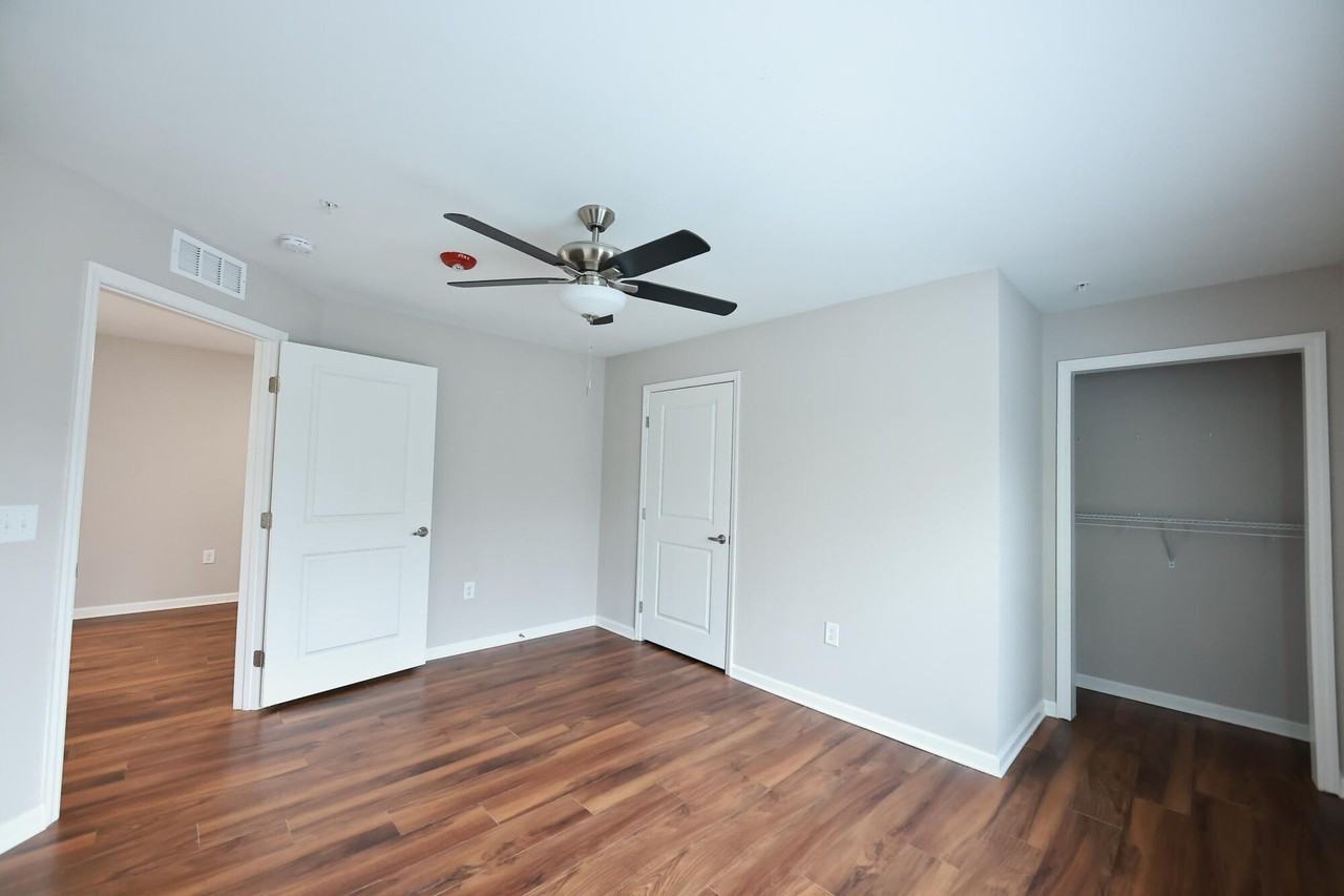 Waterside Oaks Apartments - Photo 2 of 10