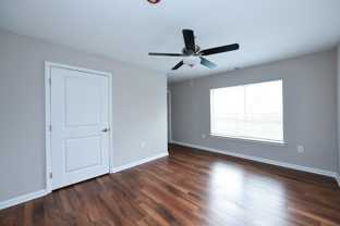 Waterside Oaks Apartments - Photo 1 of 1