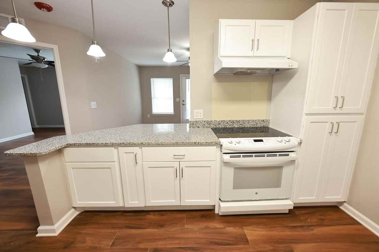 Waterside Oaks Apartments - Photo 4 of 10