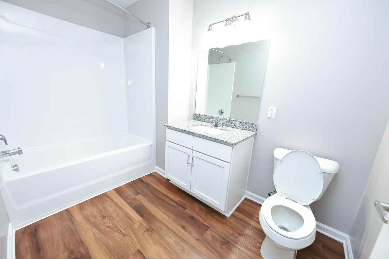 Waterside Oaks Apartments - Photo 7 of 10