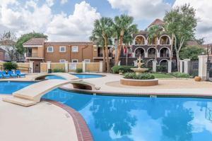 featured image of 2900 Briarhurst Dr