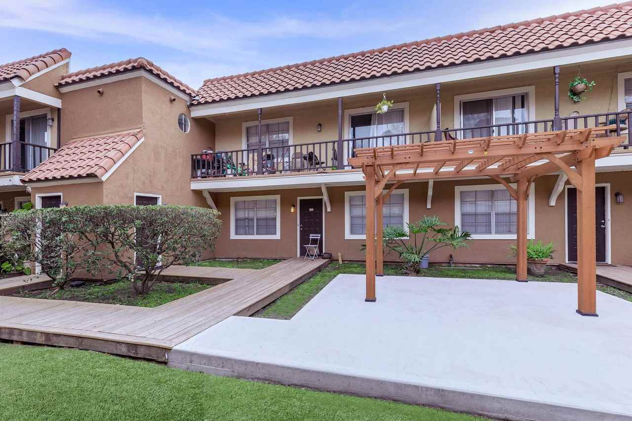 Trafalgar - Photo 5 of 24