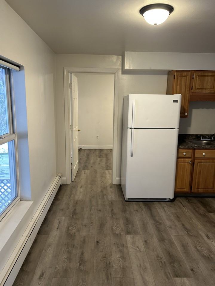 8 Priest Hill Road - Photo 3 of 9