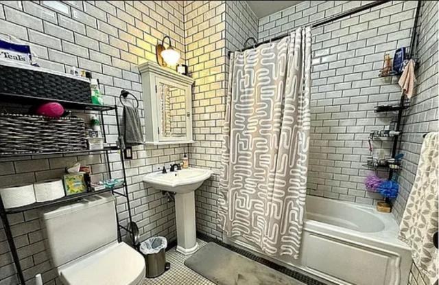 871 Grand Street - Photo 4 of 8