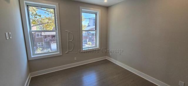 3627 Corlear Ave - Photo 3 of 4