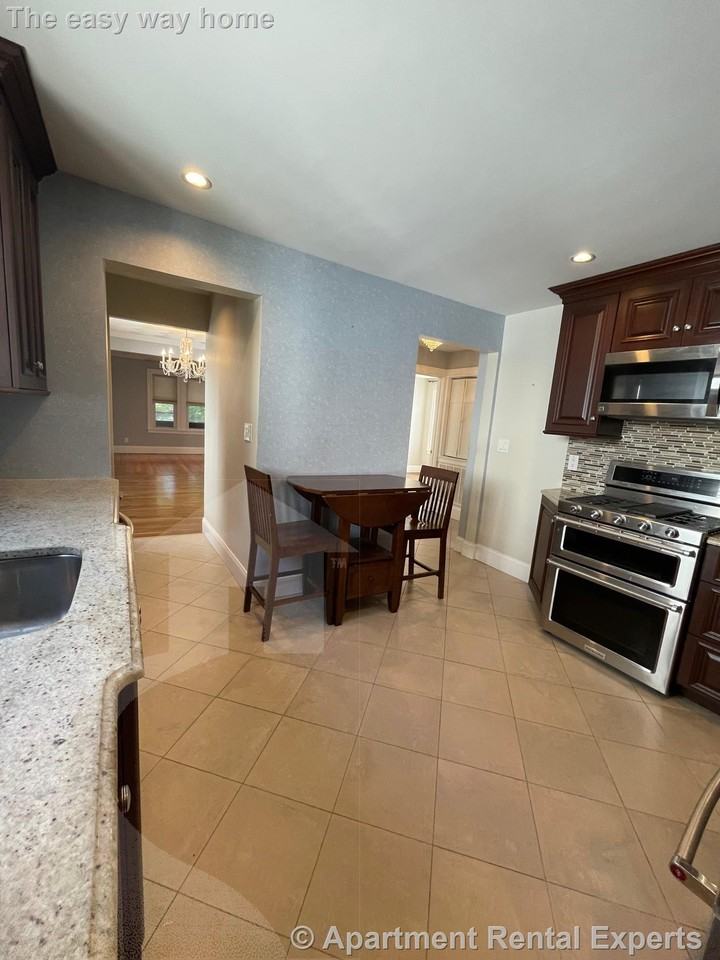 31 Lafayette St #1 - Photo 3 of 21