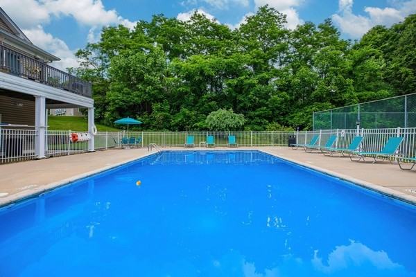 Burgundy Hills Apartments - Photo 4 of 44