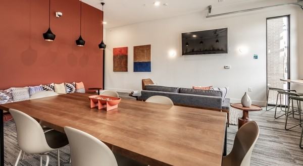 Poste Apartments - Photo 3 of 29