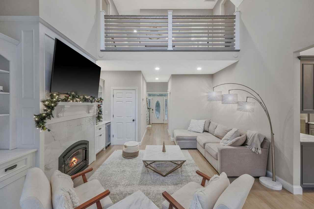 3 Folkstone Dr - Photo 5 of 29