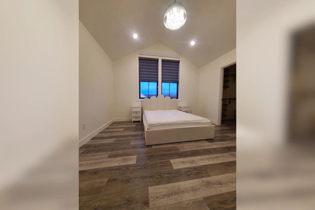 212 Riverwalk Dr - Photo 2 of 16