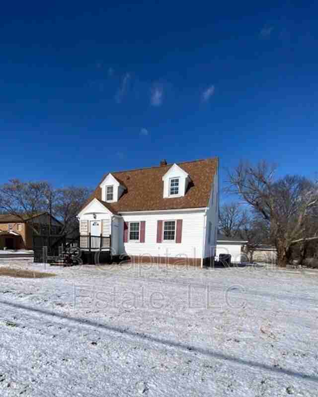 200 E Airline Dr - Photo 2 of 26