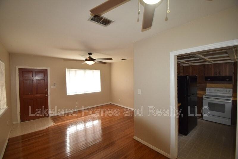 3115 Buckingham Ave - Photo 4 of 30