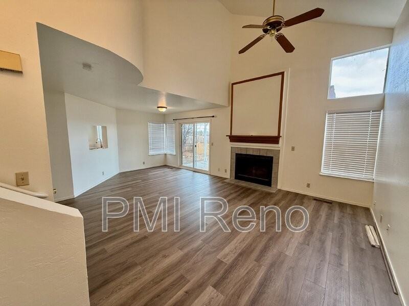 2402 Skyview Dr - Photo 2 of 18