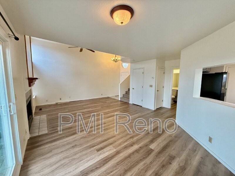 2402 Skyview Dr - Photo 4 of 18