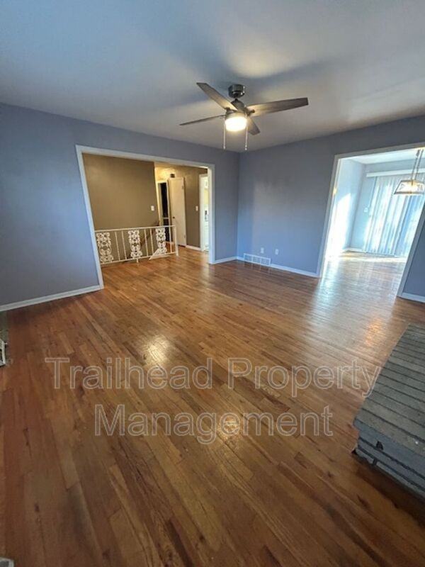 7411 Ash Ave - Photo 4 of 34