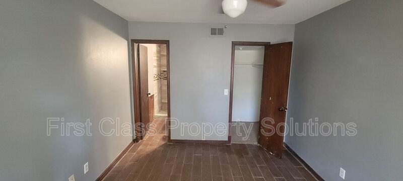 661 Nw 16th St - Photo 4 of 31