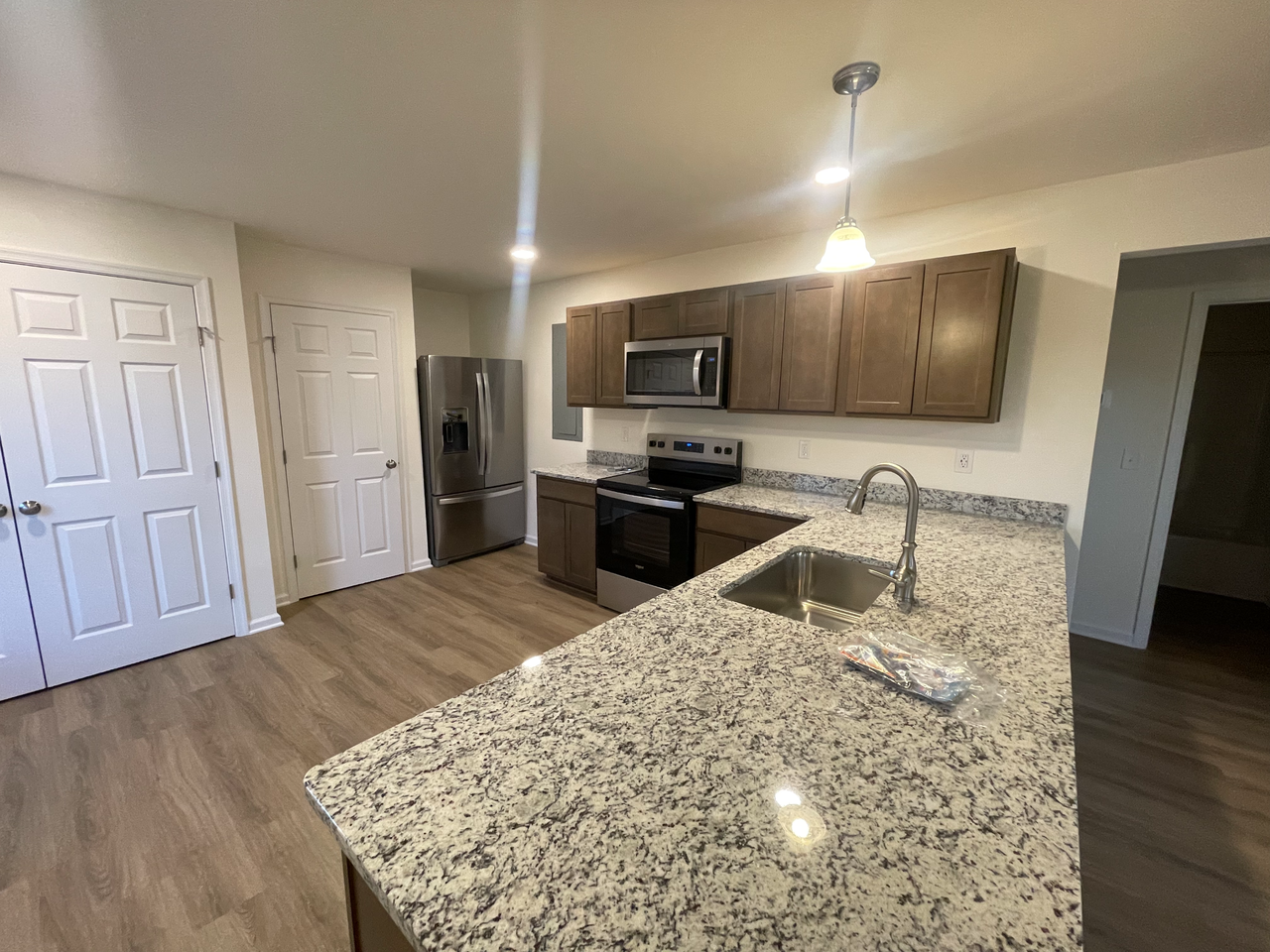 505 N West St - Photo 2 of 38