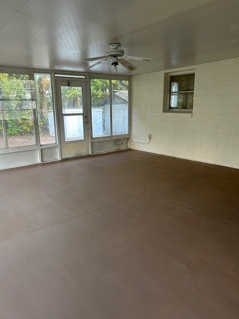 707 Phoenix Ave - Photo 2 of 11