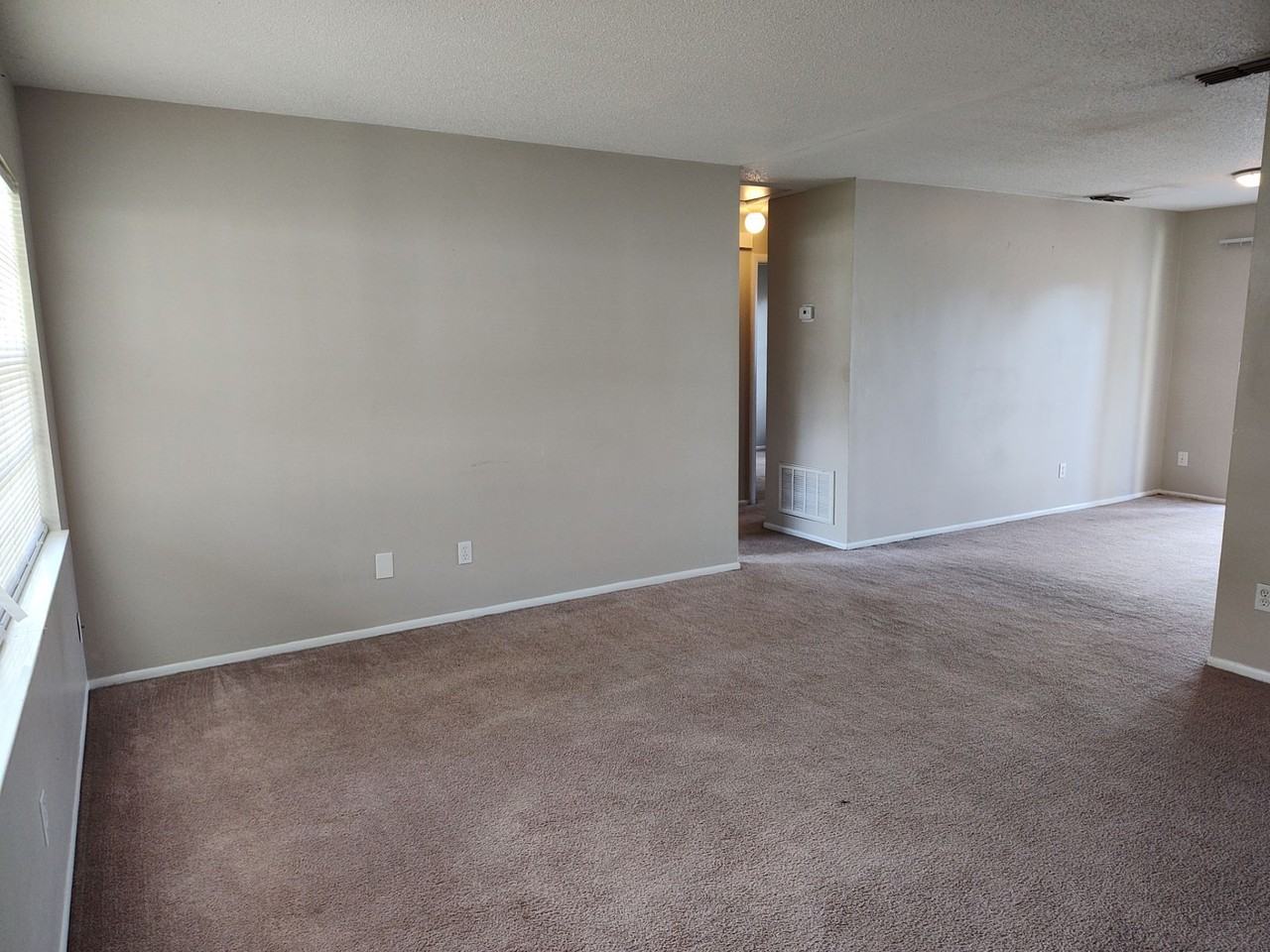 2324 S Sandburg Pt - Photo 2 of 13