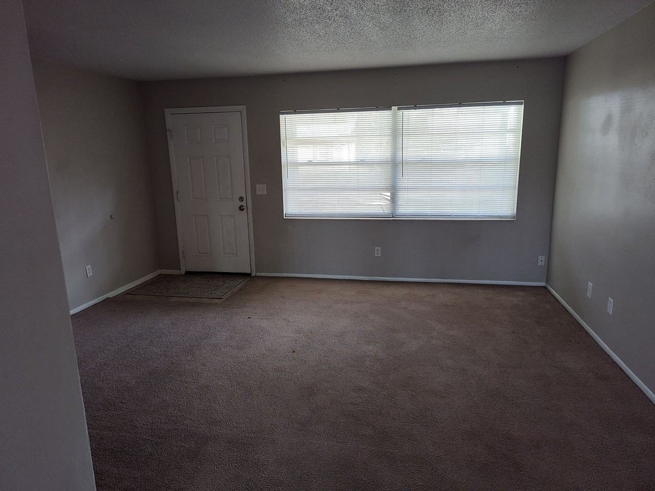 2324 S Sandburg Pt - Photo 3 of 13