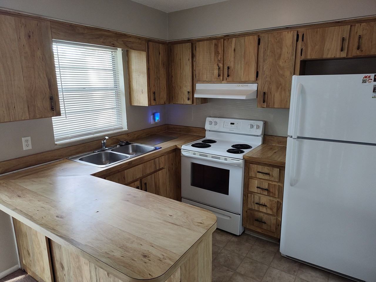 2324 S Sandburg Pt - Photo 5 of 13