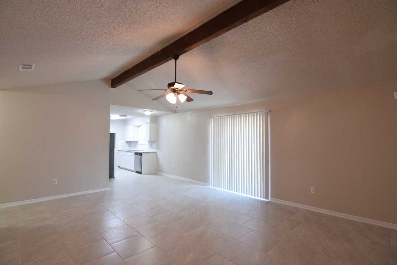 1202 Dryden Ave - Photo 4 of 17