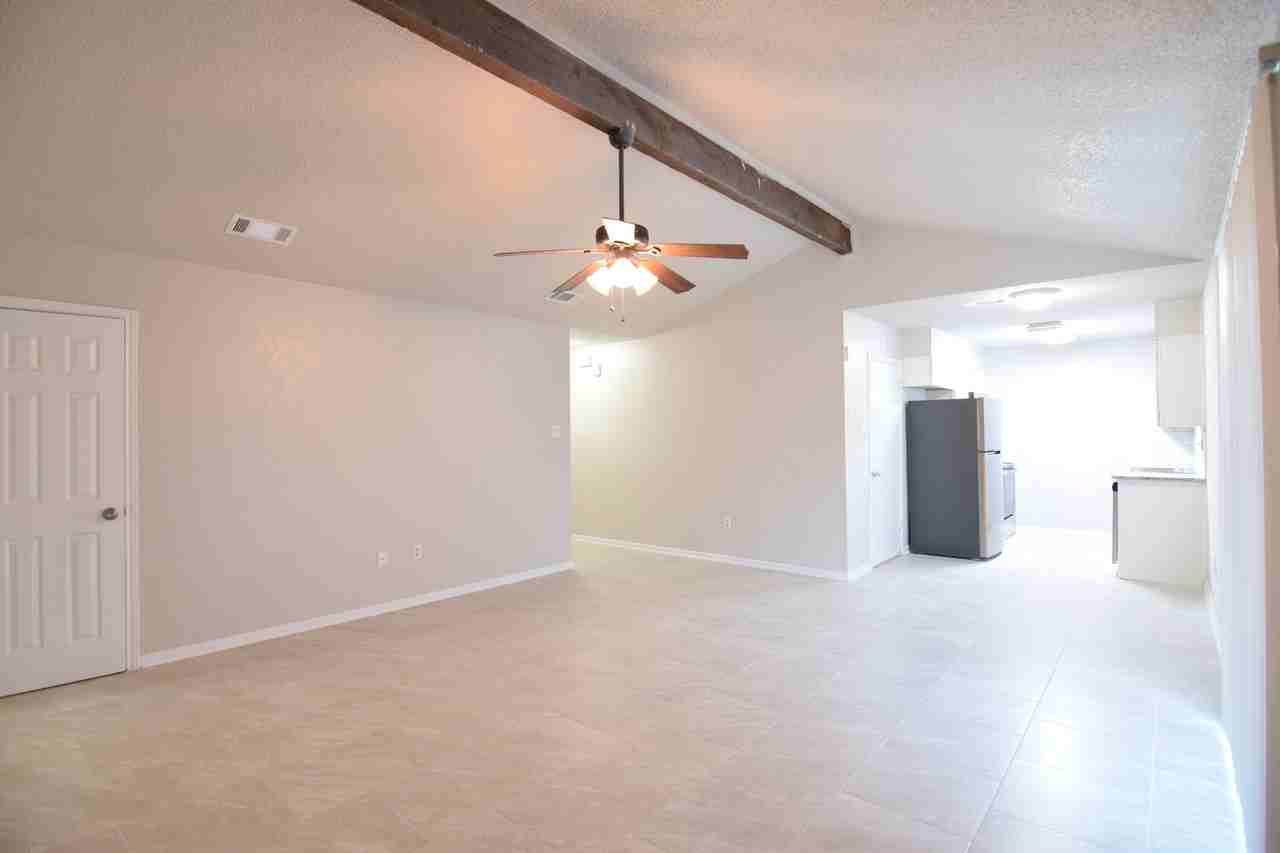 1202 Dryden Ave - Photo 5 of 17