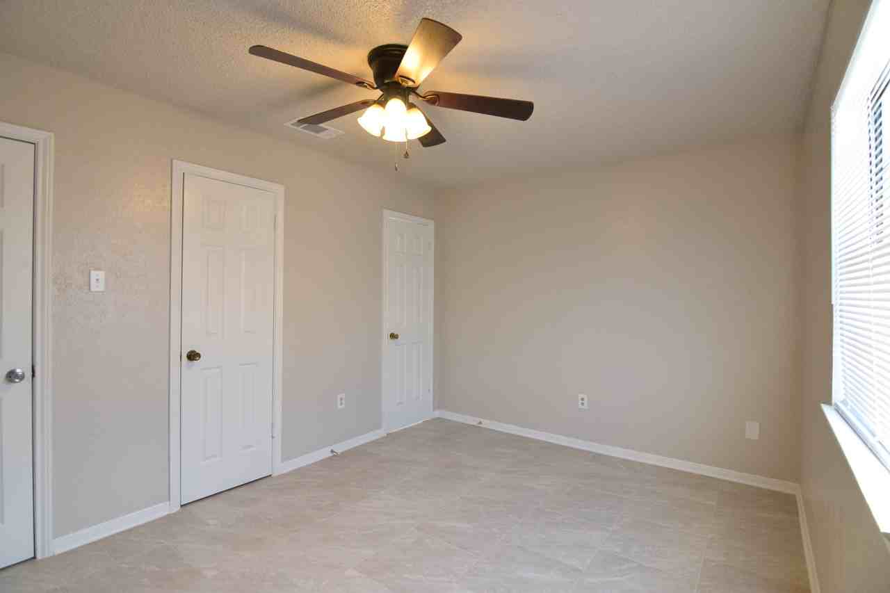 1202 Dryden Ave - Photo 7 of 17