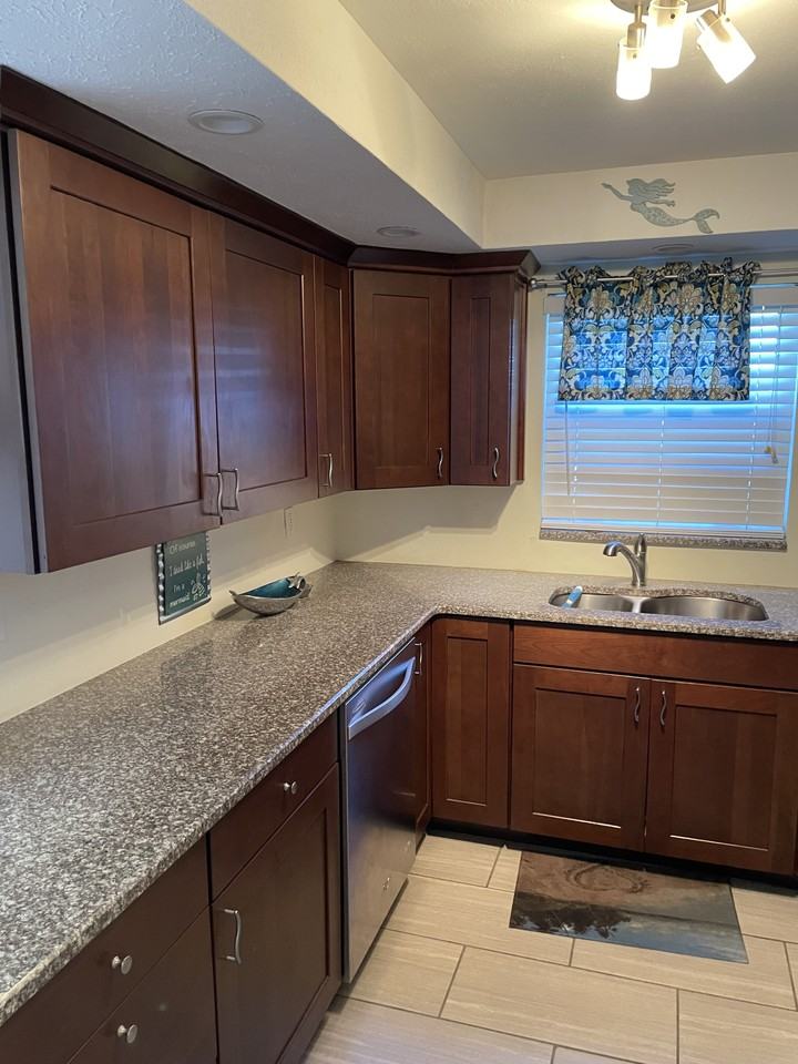 1412 Se 46th St - Photo 2 of 34